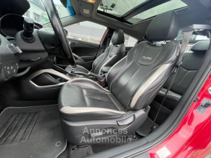 Hyundai Veloster 1.6 T-GDI 186 Turbo 4P - 14