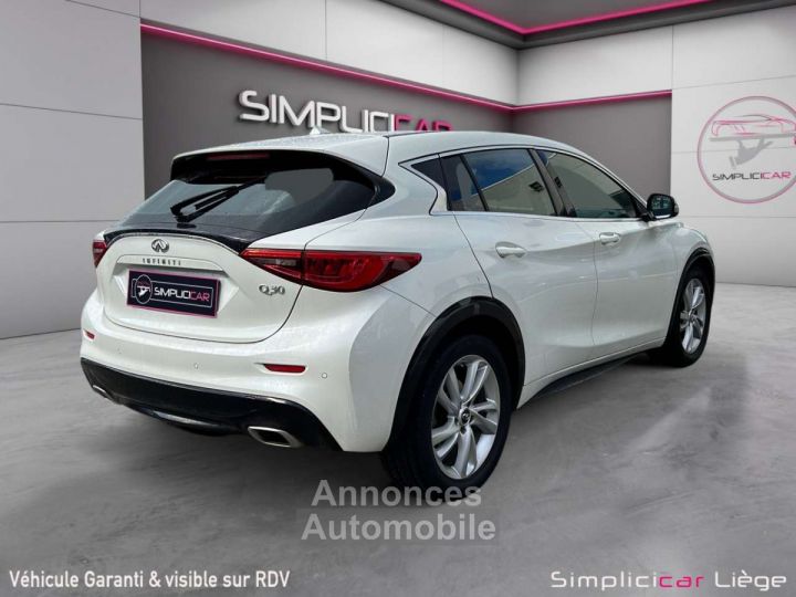 Infiniti Q30 1.5d - 4