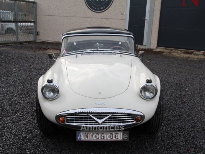 Jaguar Daimler SP 250 - 4