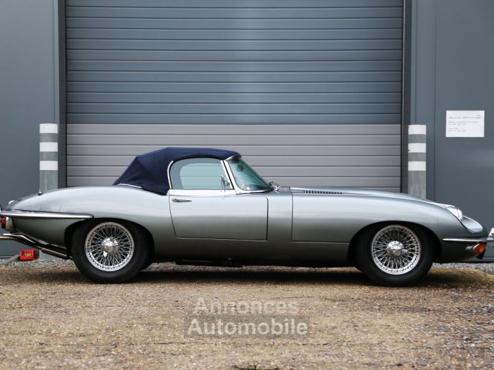 Jaguar E-Type S2 OTS - Matching Numbers 4.2L 6 inline engine producing 245 bhp - 4