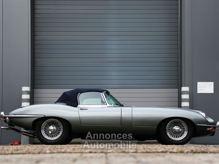 Jaguar E-Type S2 OTS - Matching Numbers 4.2L 6 inline engine producing 245 bhp - 5