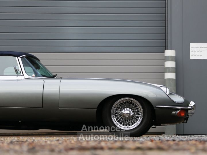 Jaguar E-Type S2 OTS - Matching Numbers 4.2L 6 inline engine producing 245 bhp - 6