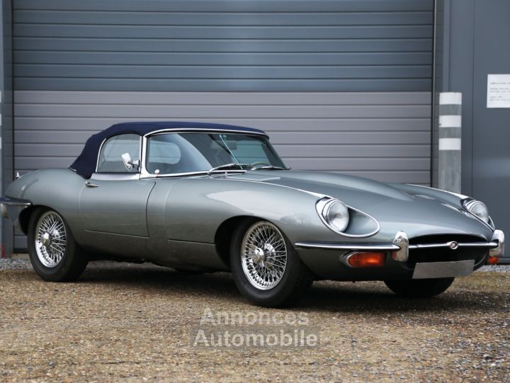 Jaguar E-Type S2 OTS - Matching Numbers 4.2L 6 inline engine producing 245 bhp - 14