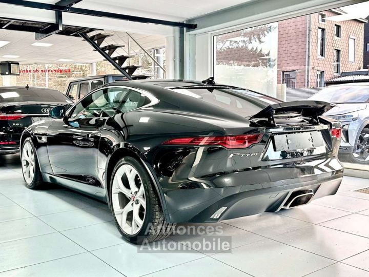 Jaguar F-Type Coupe P300 2.0 i4 300cv PACKSPORT - 7