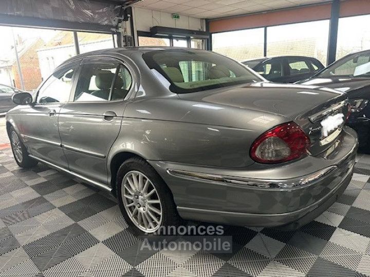 Jaguar X-Type 2.0 D EXECUTIVE - 4