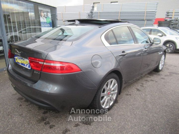 Jaguar XE 2.0 D - 180 ch BVA Prestige - 4