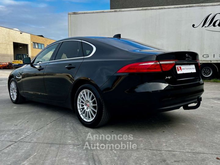 Jaguar XF 2.0d Business Edition Auto Leather-Camera - 3