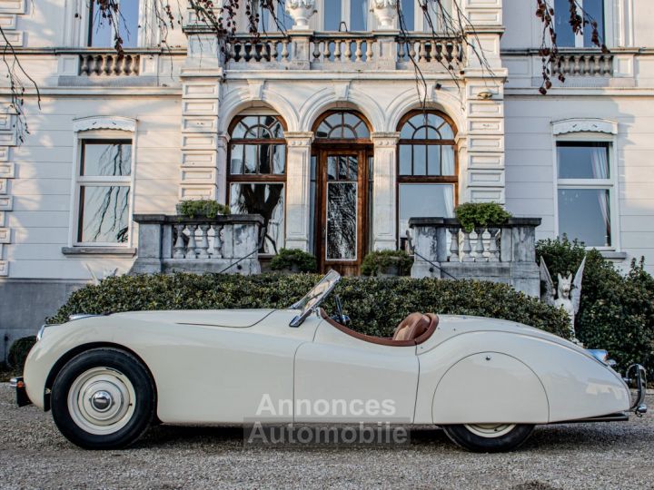 Jaguar XK120 XK 120 Open Top Speedster (OTS) LHD 1951 - OLDTIMER - GERESTAUREERD - MATCHING NUMBERS - SOFTTOP - CREAM WHITE - 10