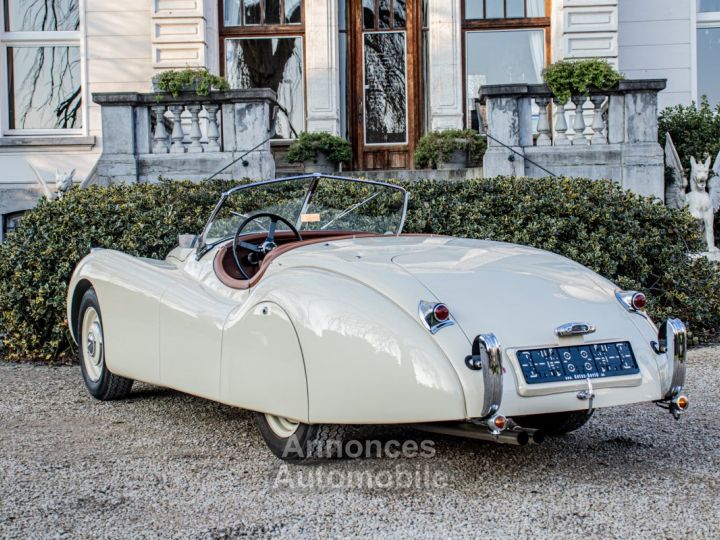 Jaguar XK120 XK 120 Open Top Speedster (OTS) LHD 1951 - OLDTIMER - GERESTAUREERD - MATCHING NUMBERS - SOFTTOP - CREAM WHITE - 11