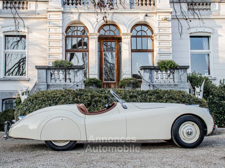 Jaguar XK120 XK 120 Open Top Speedster (OTS) LHD 1951 - OLDTIMER - GERESTAUREERD - MATCHING NUMBERS - SOFTTOP - CREAM WHITE - 14