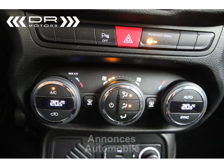 Jeep Renegade 1.6 DOWNTOWN - NAVI KEYLESS TREKHAAK - 24