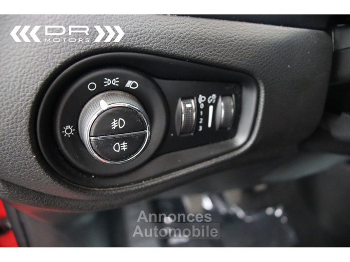 Jeep Renegade 1.6 DOWNTOWN - NAVI KEYLESS TREKHAAK - 35