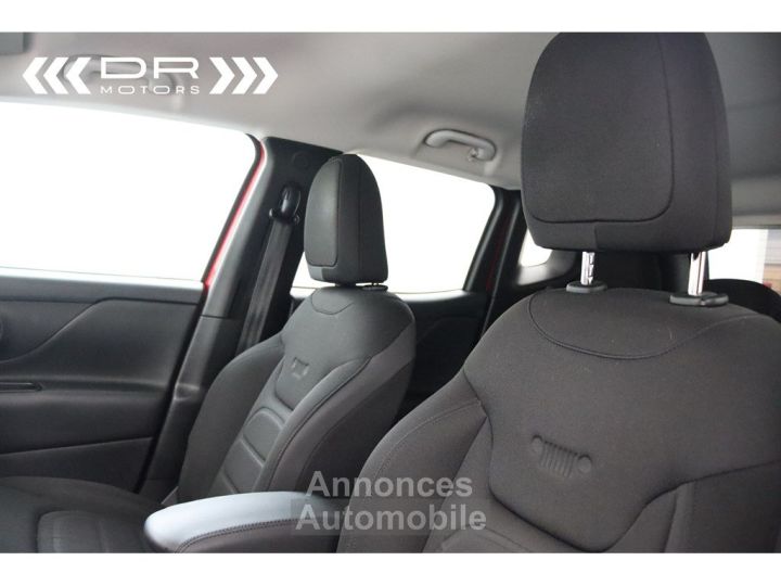 Jeep Renegade 1.6 DOWNTOWN - NAVI KEYLESS TREKHAAK - 36