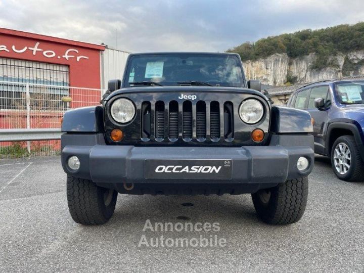 Jeep Wrangler 2.8 CRD 200 Unlimited Sahara A 5P - 2