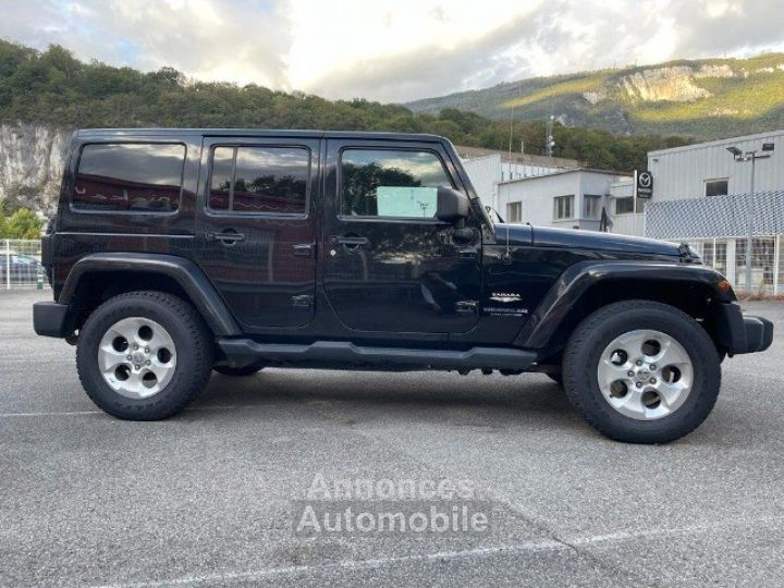 Jeep Wrangler 2.8 CRD 200 Unlimited Sahara A 5P - 6