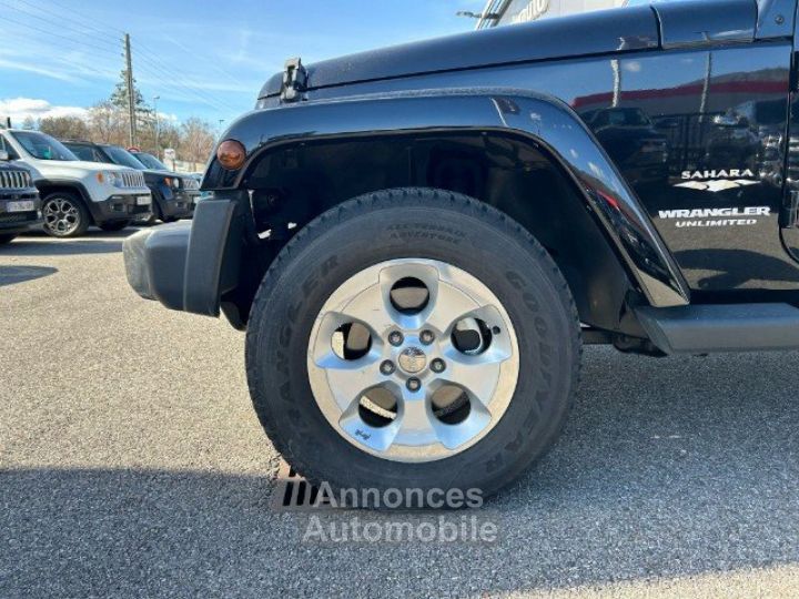 Jeep Wrangler 2.8 CRD 200 Unlimited Sahara A 5P - 10