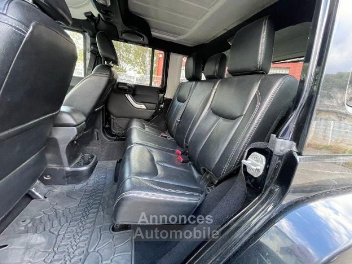 Jeep Wrangler 2.8 CRD 200 Unlimited Sahara A 5P - 16