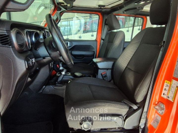 Jeep Wrangler Unlimited 2.0 l T 272 ch 4x4 BVA8 Sport 5P - 13