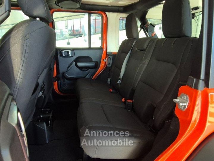 Jeep Wrangler Unlimited 2.0 l T 272 ch 4x4 BVA8 Sport 5P - 14