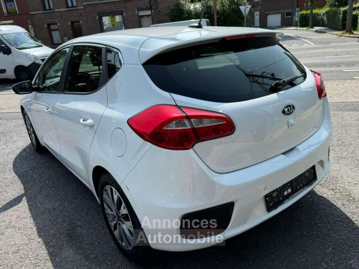 Kia Cee'd Ceed / 1.4i Caméra Navigation Euro 6b Garantie - 2