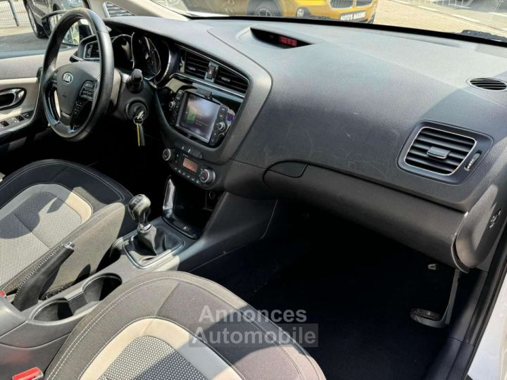 Kia Cee'd Ceed / 1.4i Caméra Navigation Euro 6b Garantie - 6