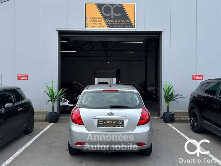 Kia Cee'd Ceed / 1.6 DIESEL 5 PORTES CLIM PROPRE - 6