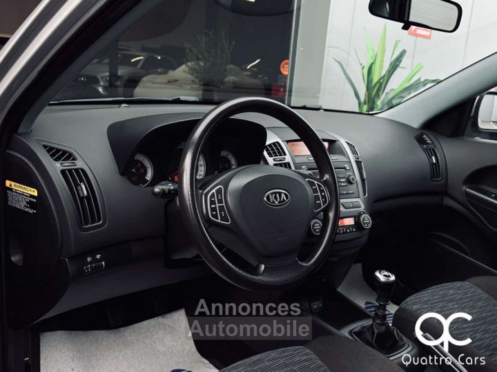 Kia Cee'd Ceed / 1.6 DIESEL 5 PORTES CLIM PROPRE - 12