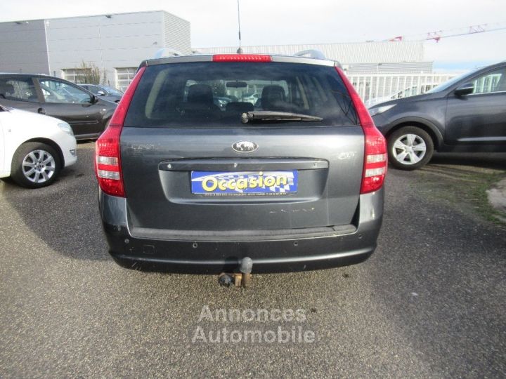 Kia Cee'd SW 1.6L CRDi 115  en l etat - 5