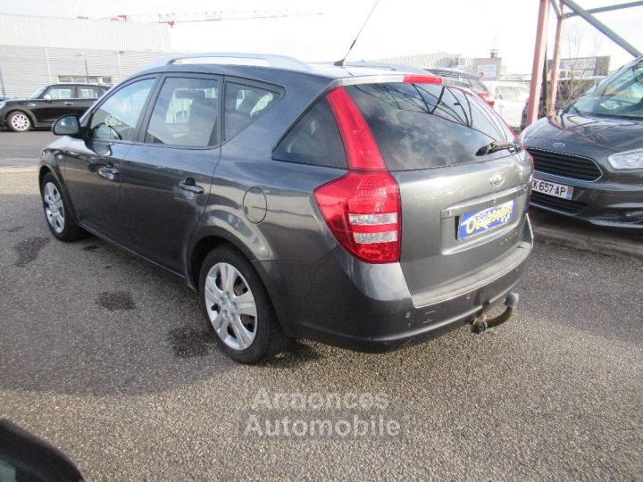 Kia Cee'd SW 1.6L CRDi 115  en l etat - 6