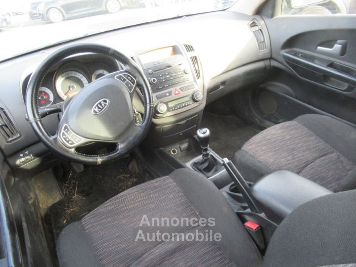 Kia Cee'd SW 1.6L CRDi 115  en l etat - 7