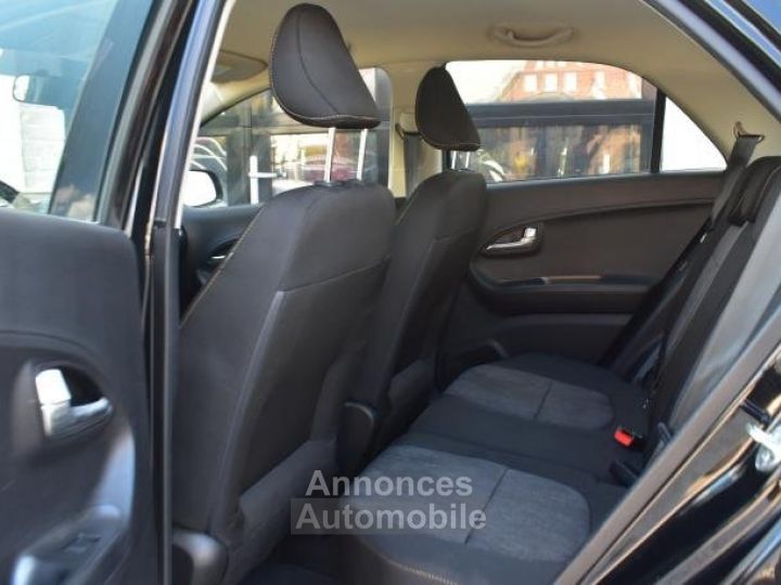 Kia Picanto 1.0i - 9