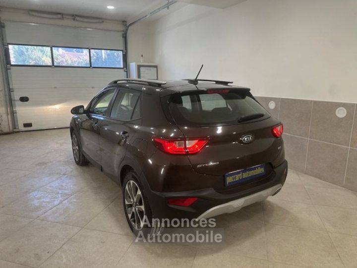 Kia Stonic 1.0 T-GDI 100CV Crit air 1 - 9