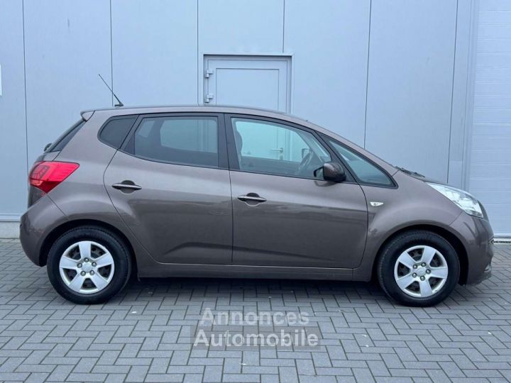 Kia Venga 1.4i Mind -- GPS CAMERA CLIM GARANTIE - 7