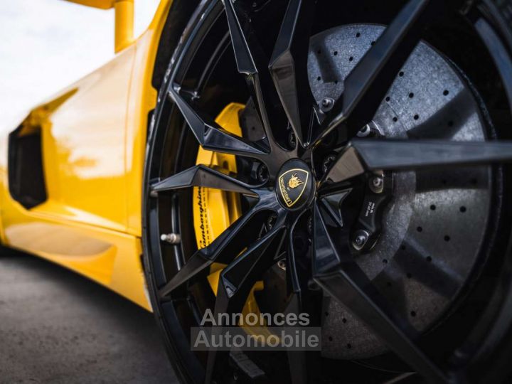 Lamborghini Aventador LP700-4 Roadster Akra Full Carbon 1st owner - 6