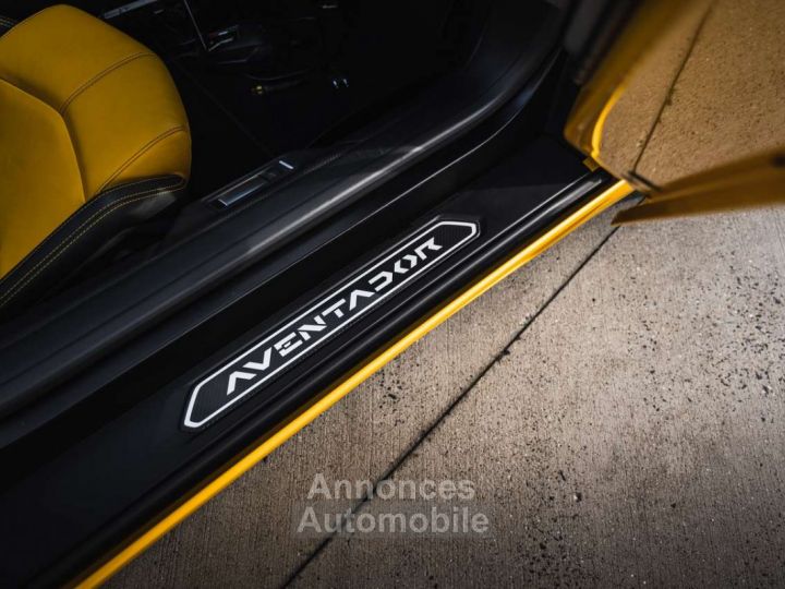 Lamborghini Aventador LP700-4 Roadster Akra Full Carbon 1st owner - 8