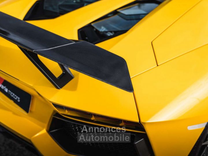 Lamborghini Aventador LP700-4 Roadster Akra Full Carbon 1st owner - 10