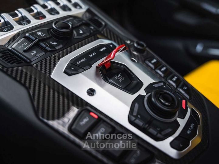 Lamborghini Aventador LP700-4 Roadster Akra Full Carbon 1st owner - 22