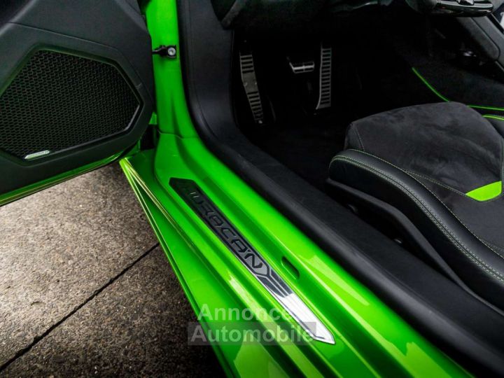 Lamborghini Huracan Huracán EVO SPYDER - 10