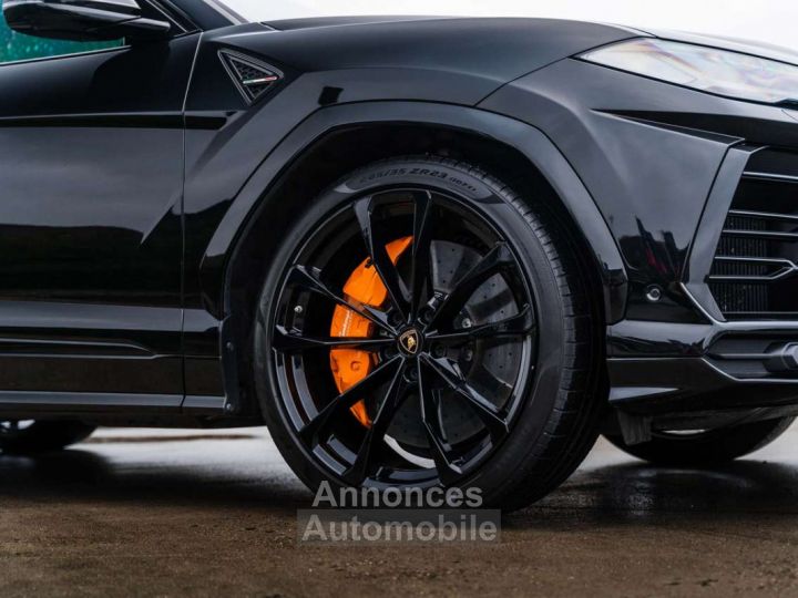 Lamborghini Urus Nero Helene Pano Ceramic Brakes B&O 23 - 8