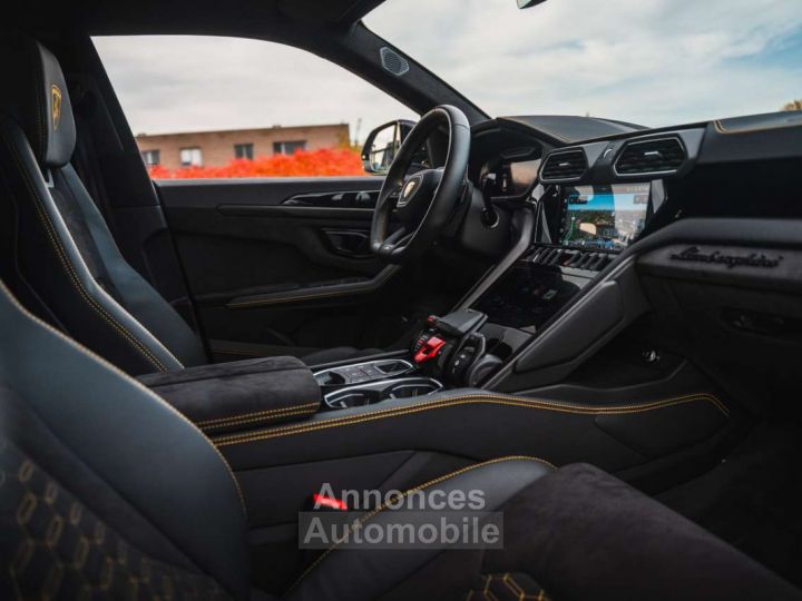 Lamborghini Urus S Grigio Nimbus Pano 23 - 24