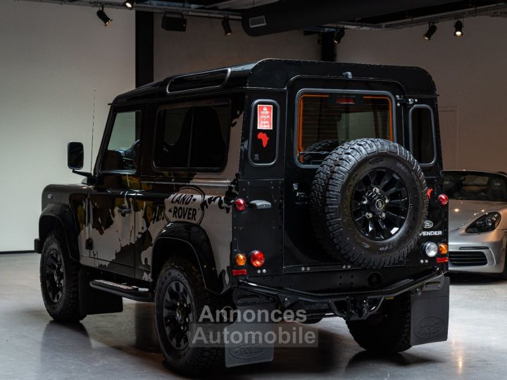 Land Rover 90/110 Defender 90 2.2 Turbo - Eastnor Edition - 11