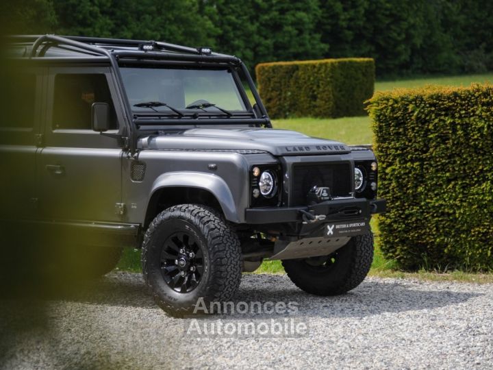 Land Rover Defender 110 - 7