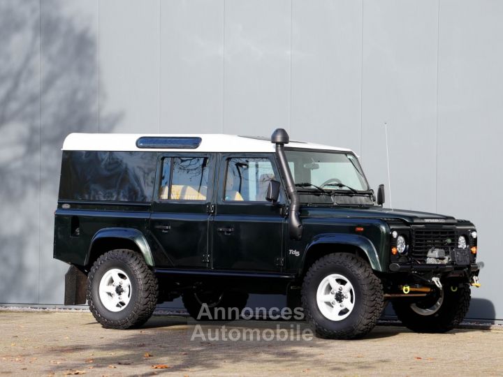 Land Rover Defender 110 5 door 2495cc 4 cilinder 122 bhp TD5 - 2