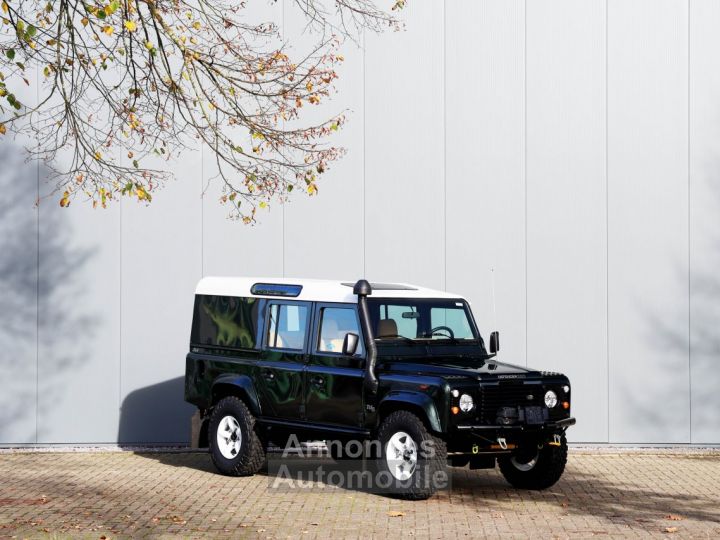 Land Rover Defender 110 5 door 2495cc 4 cilinder 122 bhp TD5 - 12