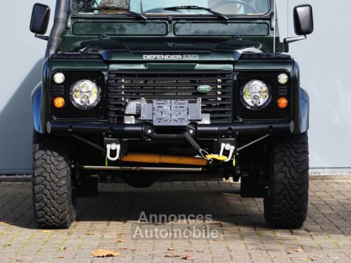 Land Rover Defender 110 5 door 2495cc 4 cilinder 122 bhp TD5 - 16