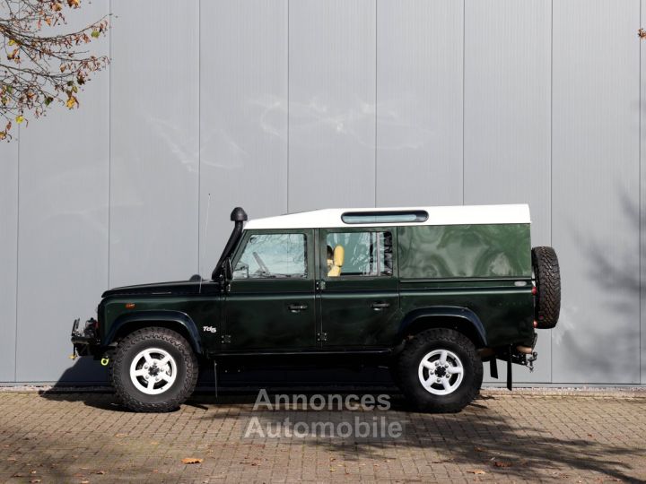 Land Rover Defender 110 5 door 2495cc 4 cilinder 122 bhp TD5 - 22