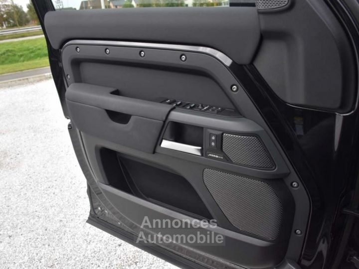 Land Rover Defender 110 D200 X-Dynamic Airsuspension Blackpack Pano 360° - 10