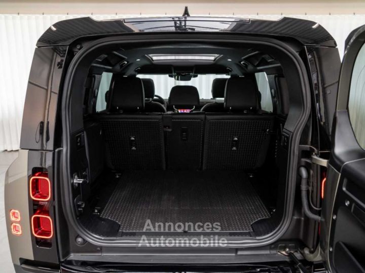 Land Rover Defender 110 D250 SE Trekhaak Panodak Black Pack 360° - 20