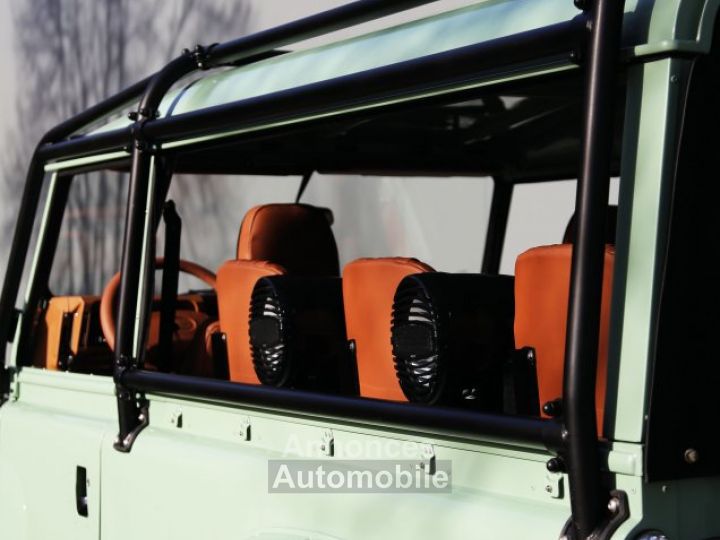 Land Rover Defender 110 original V8 Nomad 3.5L V8 producing 183 bhp - 36