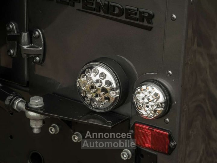 Land Rover Defender 110 TD5 - 11
